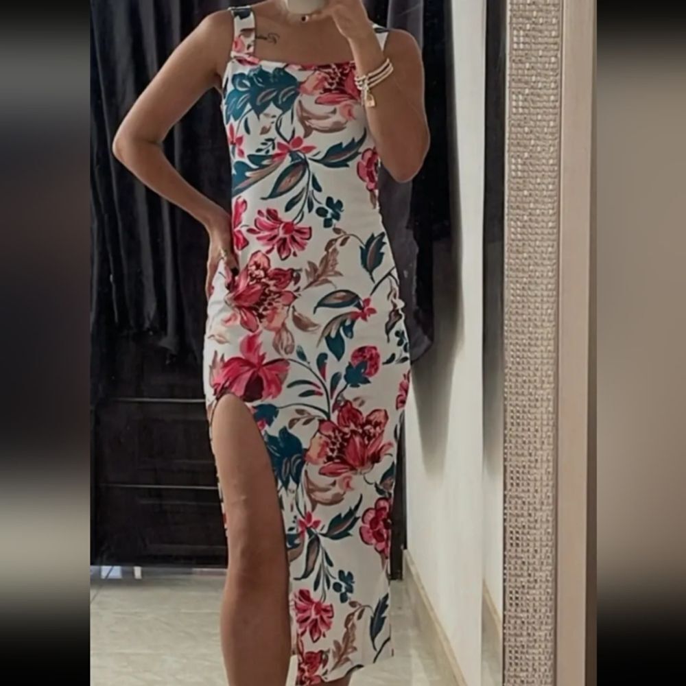 Vibrant floral dress sz small - Picture 9 of 9